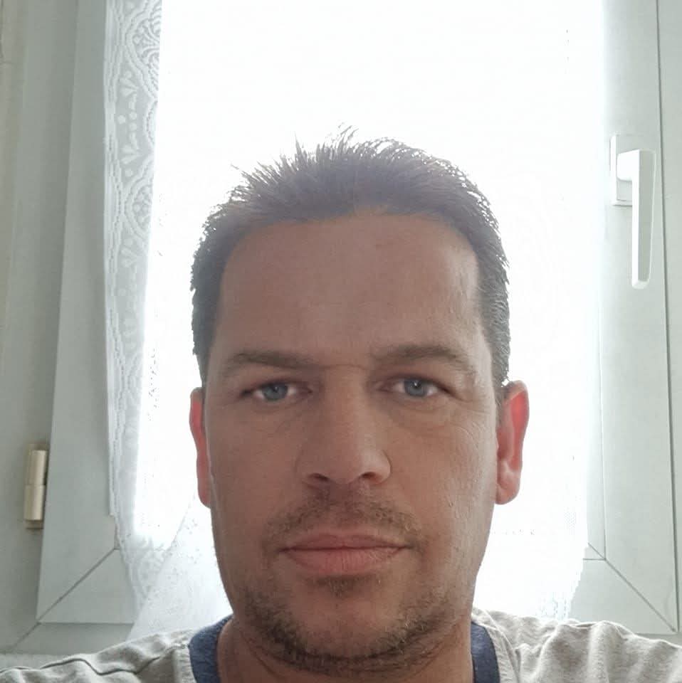 Profil de Satya